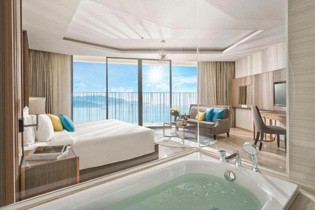 Luxury Seaview Panorama Nha Trang By Luna Екстер'єр фото